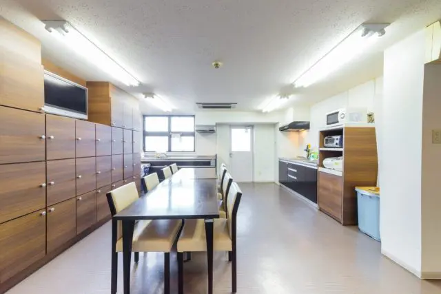 【ウェイティング制度活用談】東京理科大学生必見!満室でも諦めない!野田国際コミュニティハウスへのスムーズな入居 6 ドーミー新松戸 キッチン01 640x427 1