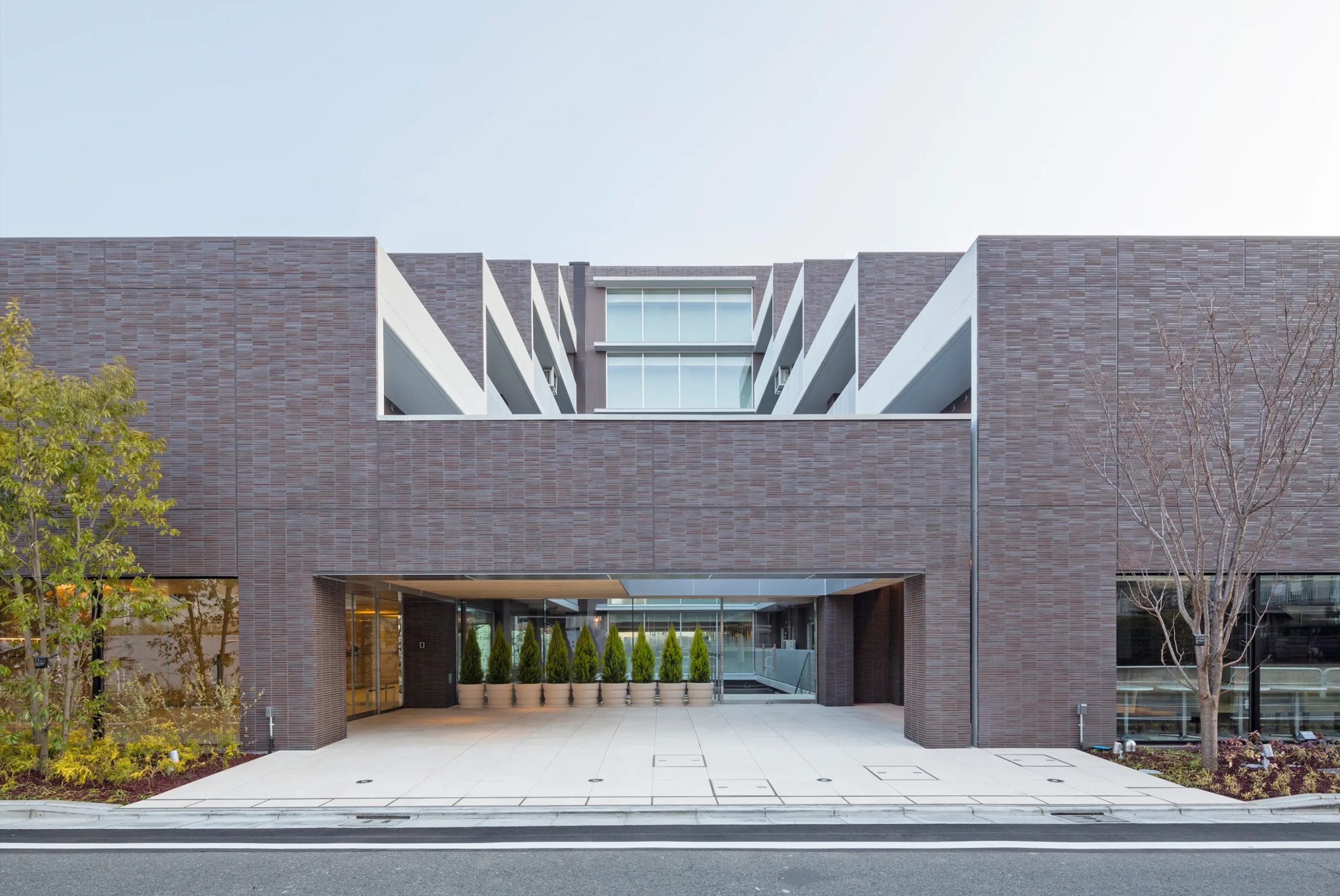 ドーミー市谷加賀